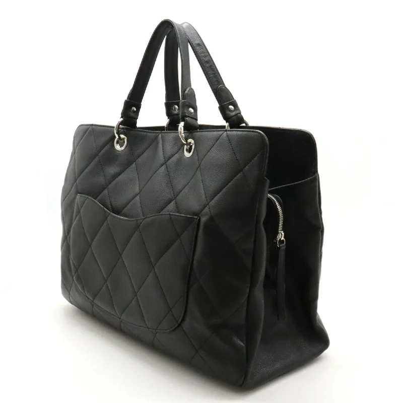 Chanel bags for the minimalist fashionCHANEL Coco Mark Tote