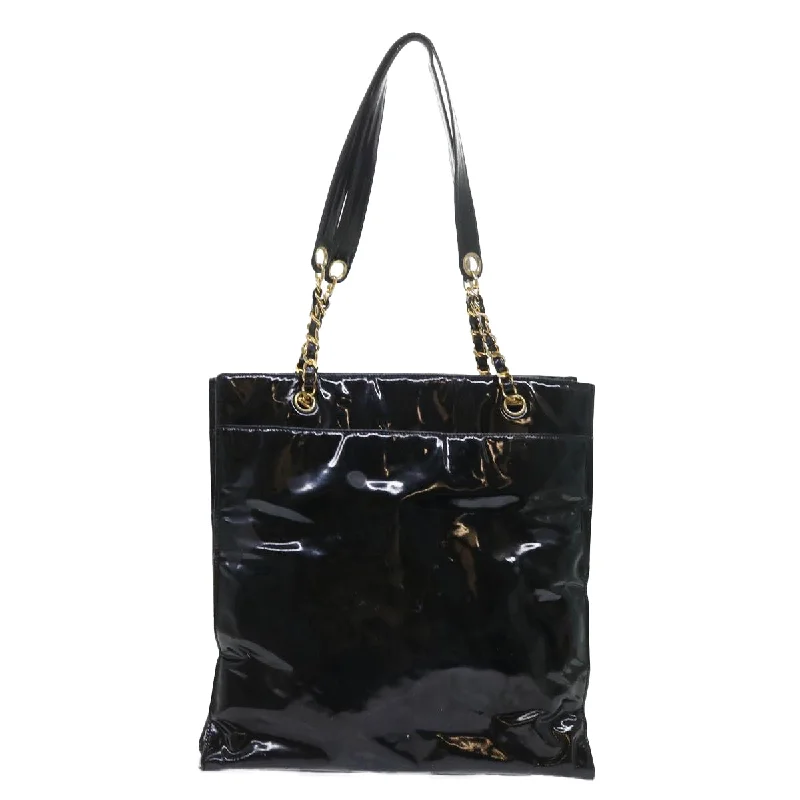 Chanel bags for women who appreciate fine craftsmanshipCHANEL Chain Shoulder Bag Patent leather Black CC Auth bs8351