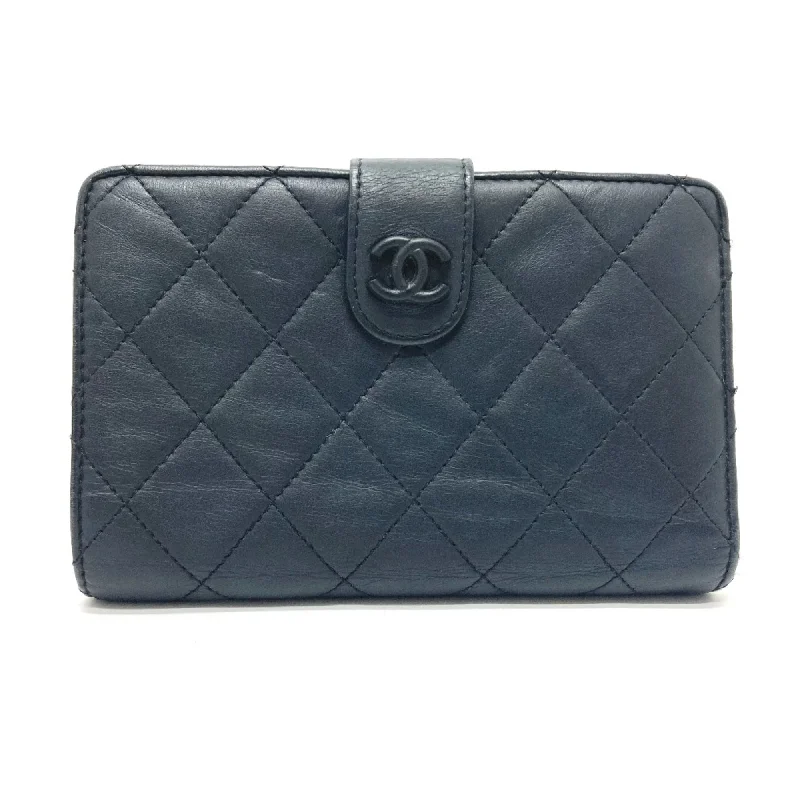 Chanel bags in luxury boutiques worldwideChanel CC Mark short wallet fashion accessory Folded wallet Black