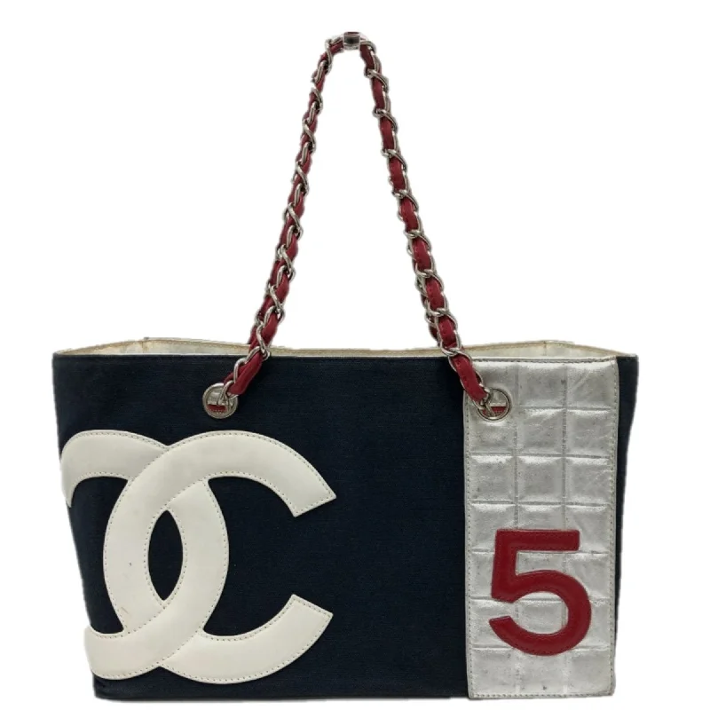 Chanel leather bags for everydChanel Chain Tote Bag Navy Silver